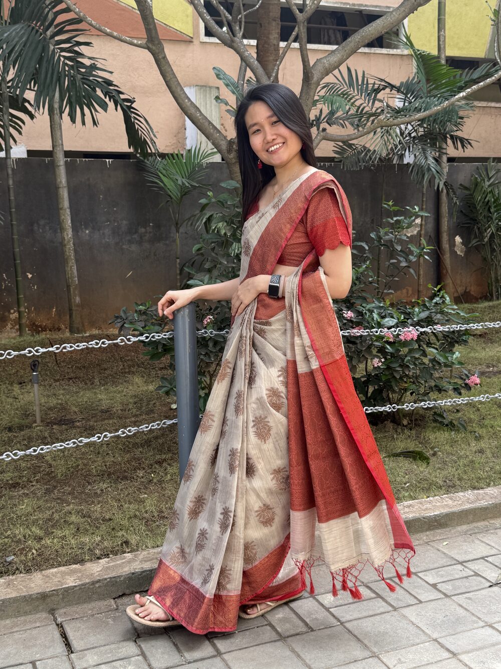 Susan 身穿印度紗麗